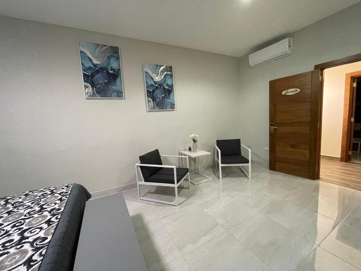Hotel Monarca Игуэй Экстерьер фото