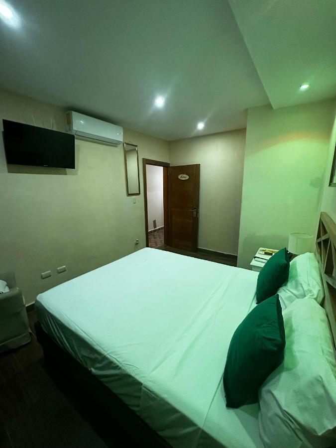 Hotel Monarca Игуэй Экстерьер фото