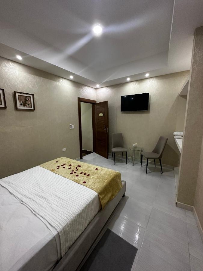 Hotel Monarca Игуэй Экстерьер фото